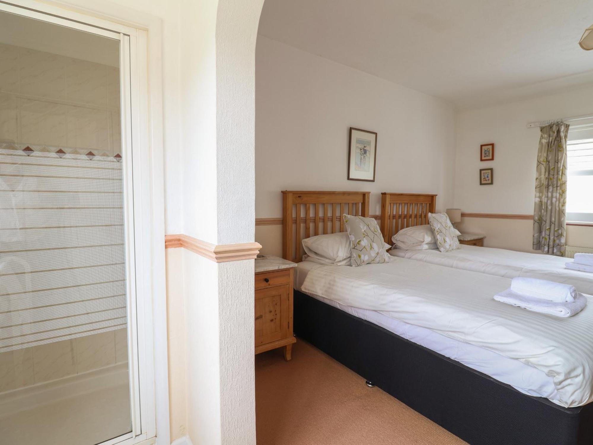 Villa Kelly Bray à Lyme Regis Extérieur photo