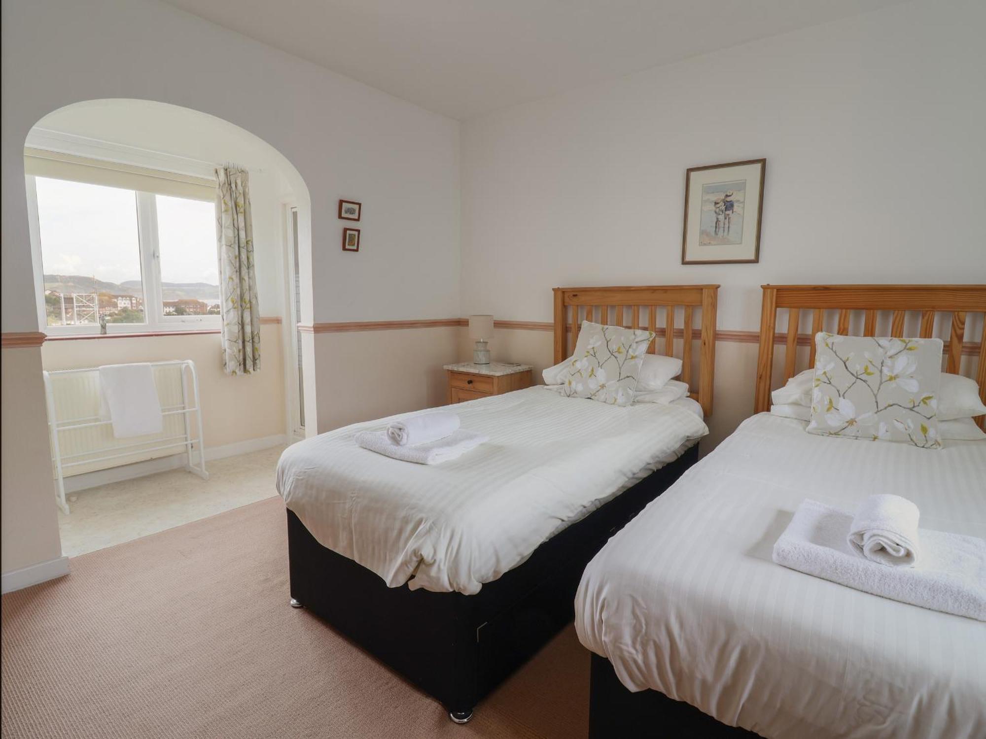 Villa Kelly Bray à Lyme Regis Extérieur photo